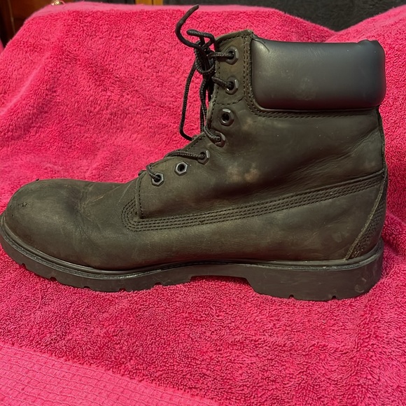 Timberland Black Suede Nubuck 6” Waterproof Boots. Marks on them. See pictures - Picture 8 of 11